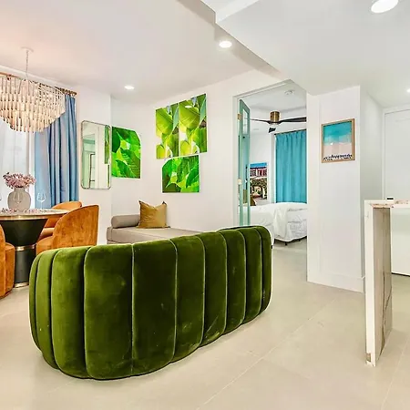 2-Min To Beach, Upscale Enclave